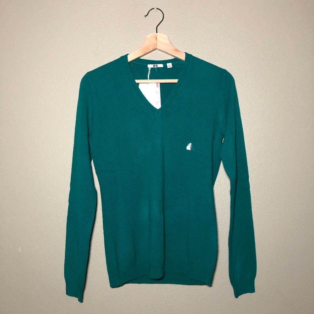 Uniqlo Cashmere V-Neck Sweater